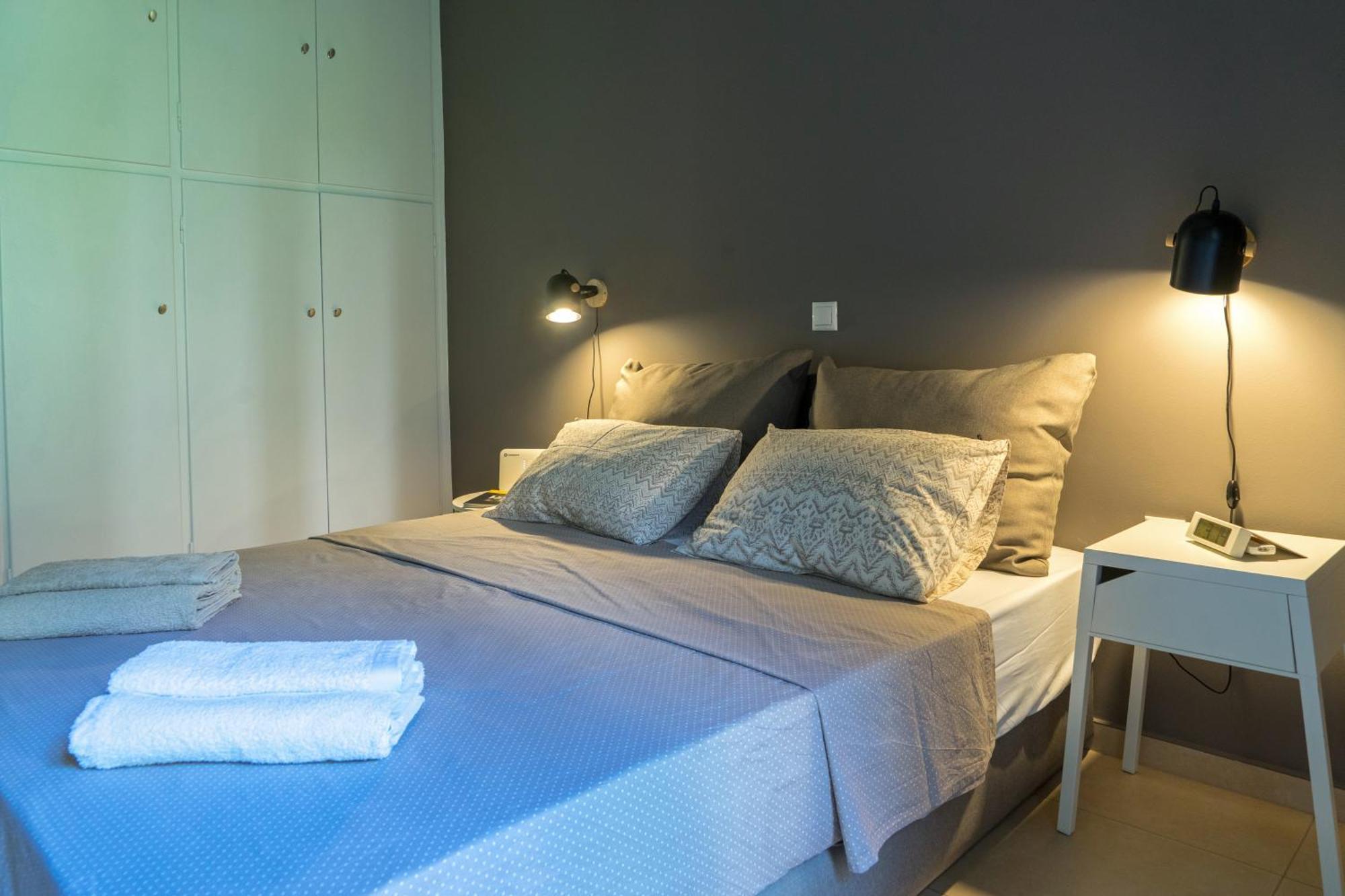 Athenian Vibe Apartment *